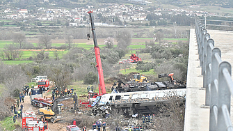 Двама български граждани са ранени в тежката влакова катастрофа станала