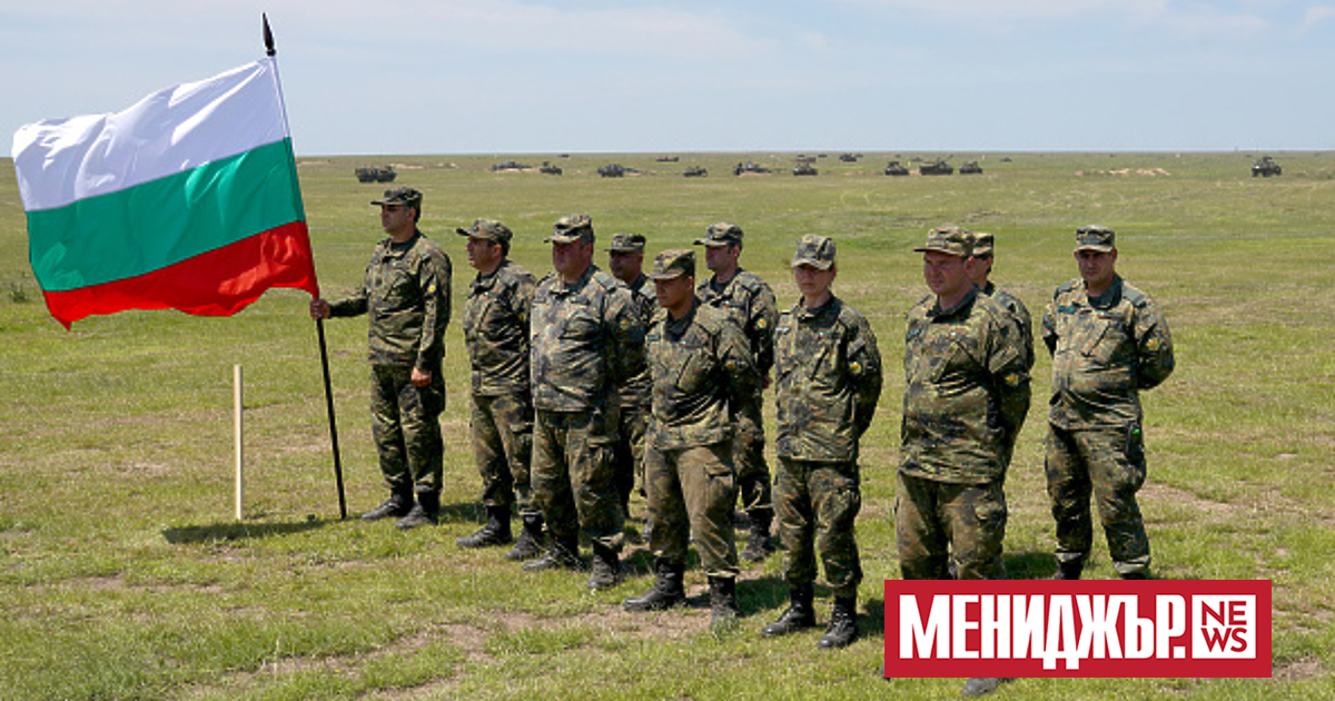 Военно обучение за учениците от 10 и 11 клас от