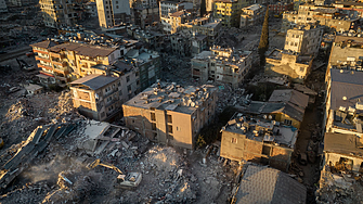 Броят на жертвите на земетресението в Турция вече надхвърля 43 500 души