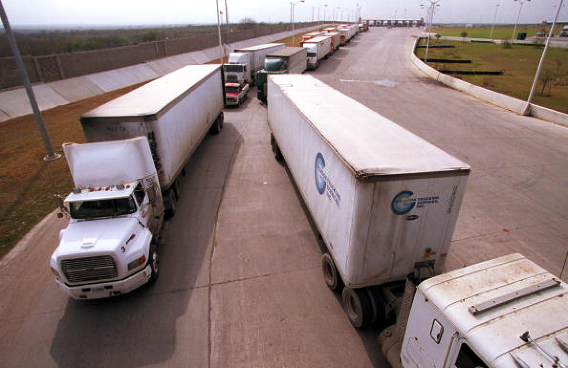 Забраната за движение на камиони при сериозен трафик се връща, но частично