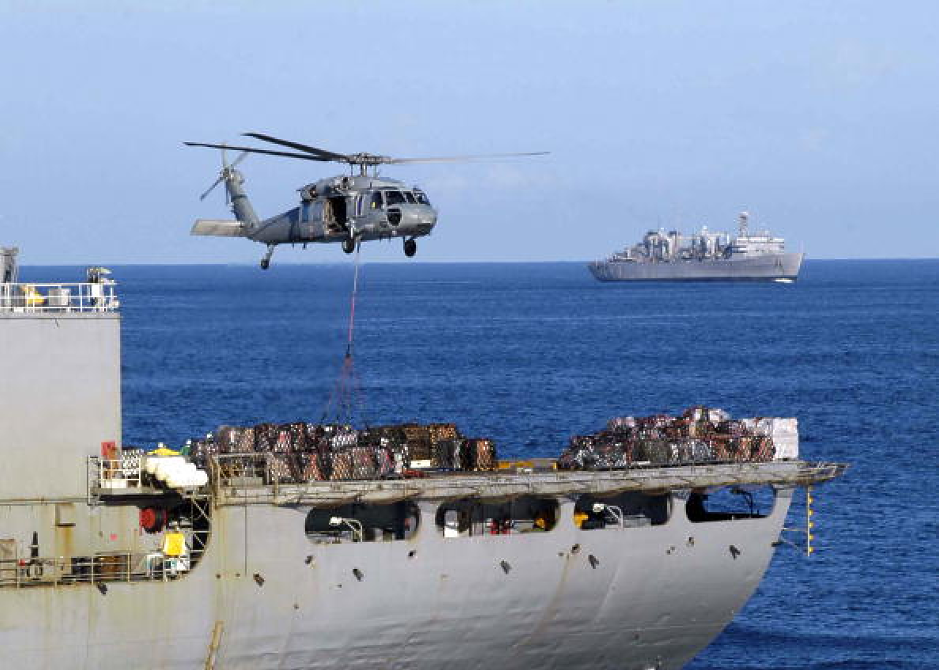 САЩ изпратиха кораб с военно оборудване за силите на НАТО в България и Румъния