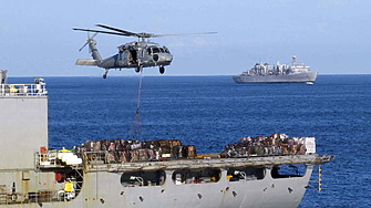 Американски кораб с военно оборудване предназначено за силите на НАТО