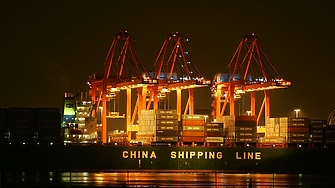 Властите в САЩ са загрижени че китайските товарни кранове работещи