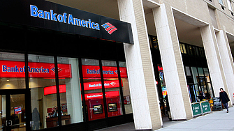 Потребителите в САЩ са наводнили с депозити банковите гиганти в