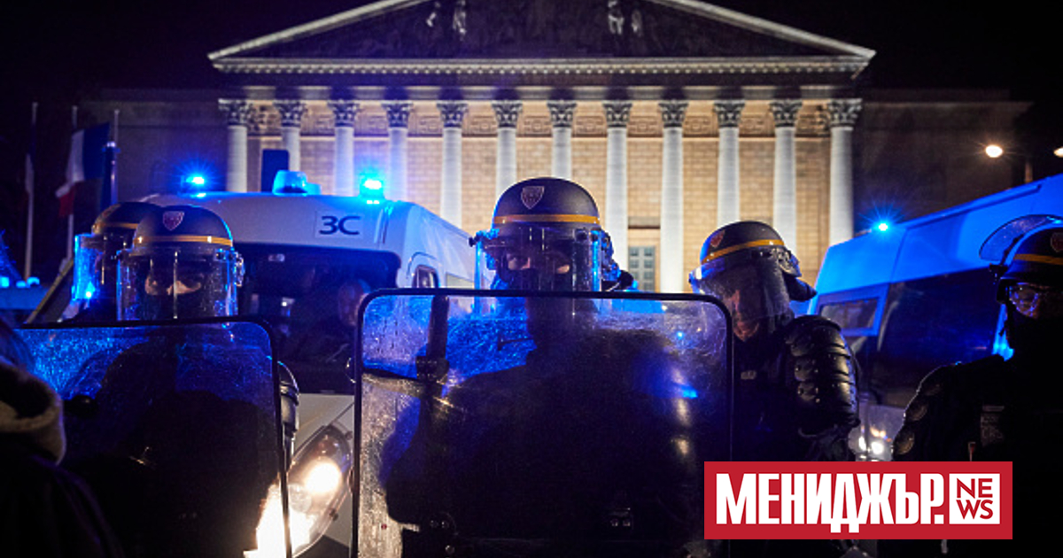 Кметството на Бордо беше подпалено в нощта срещу петък при продължаващите