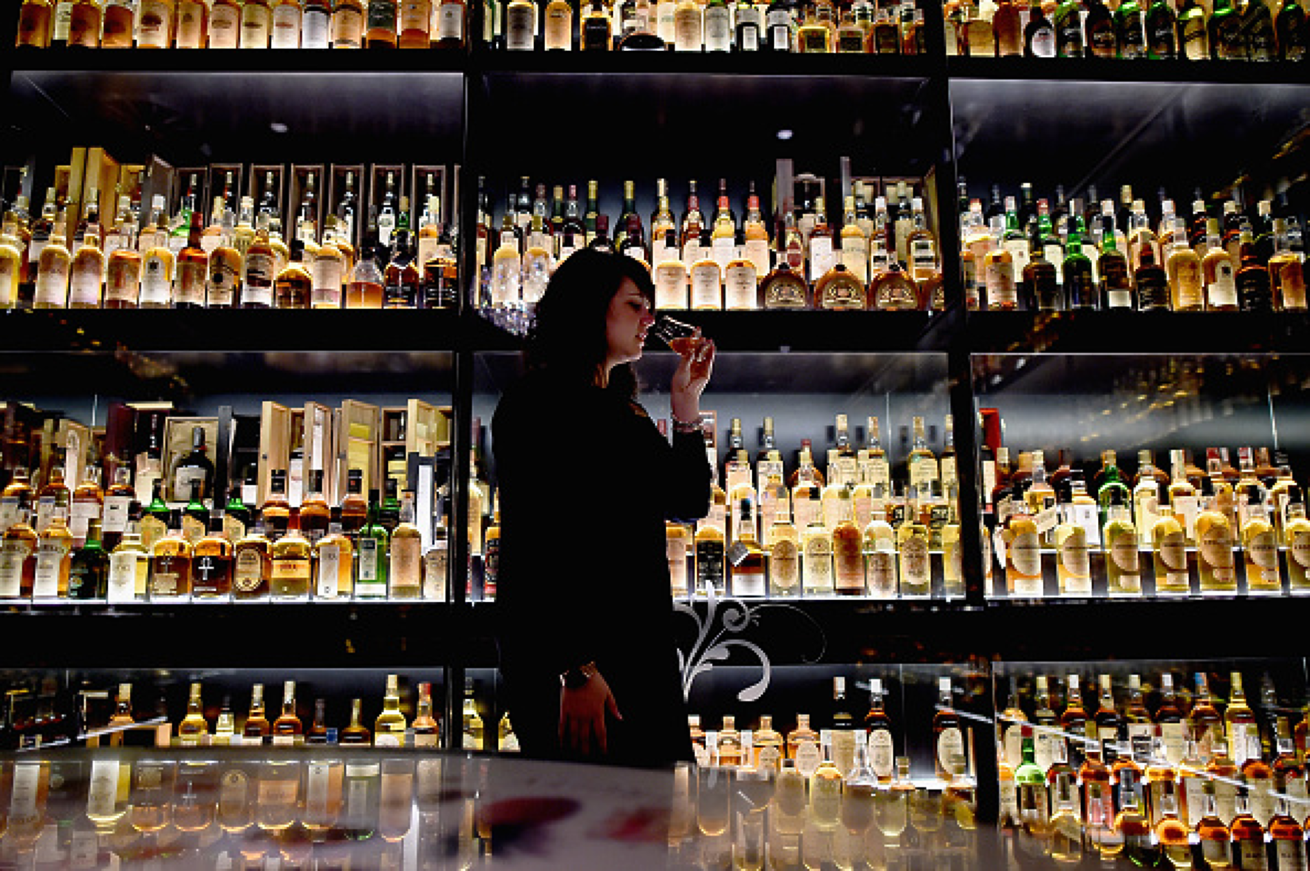 Шотландия отчете по-малко смъртни случаи от пиене след въвеждане на минимална цена на алкохола
