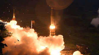 Северна Корея изстреля най-голямата си междуконтиненталната балистична ракета 