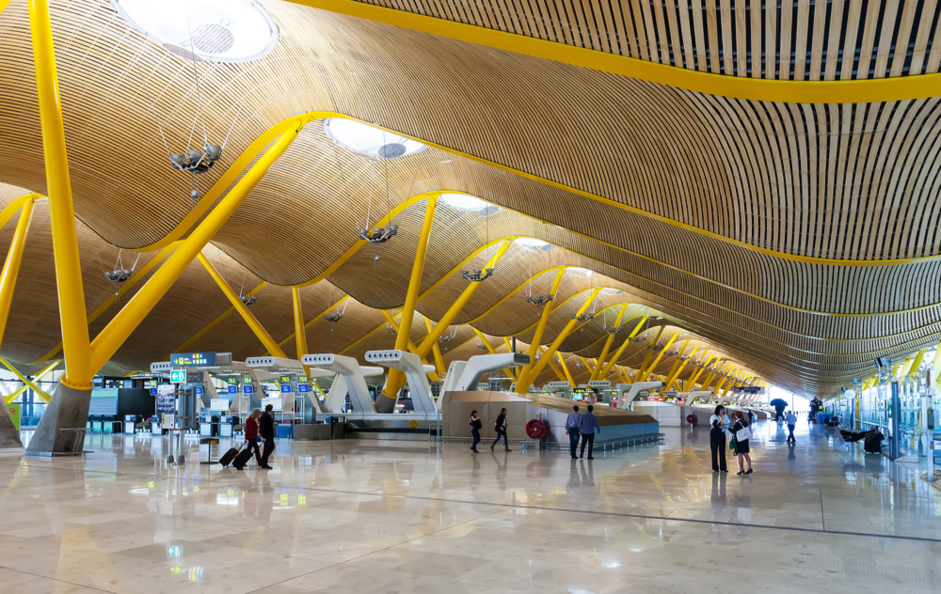 Част от интериора на мадридското летище "Барахас". Снимка: Shutterstock