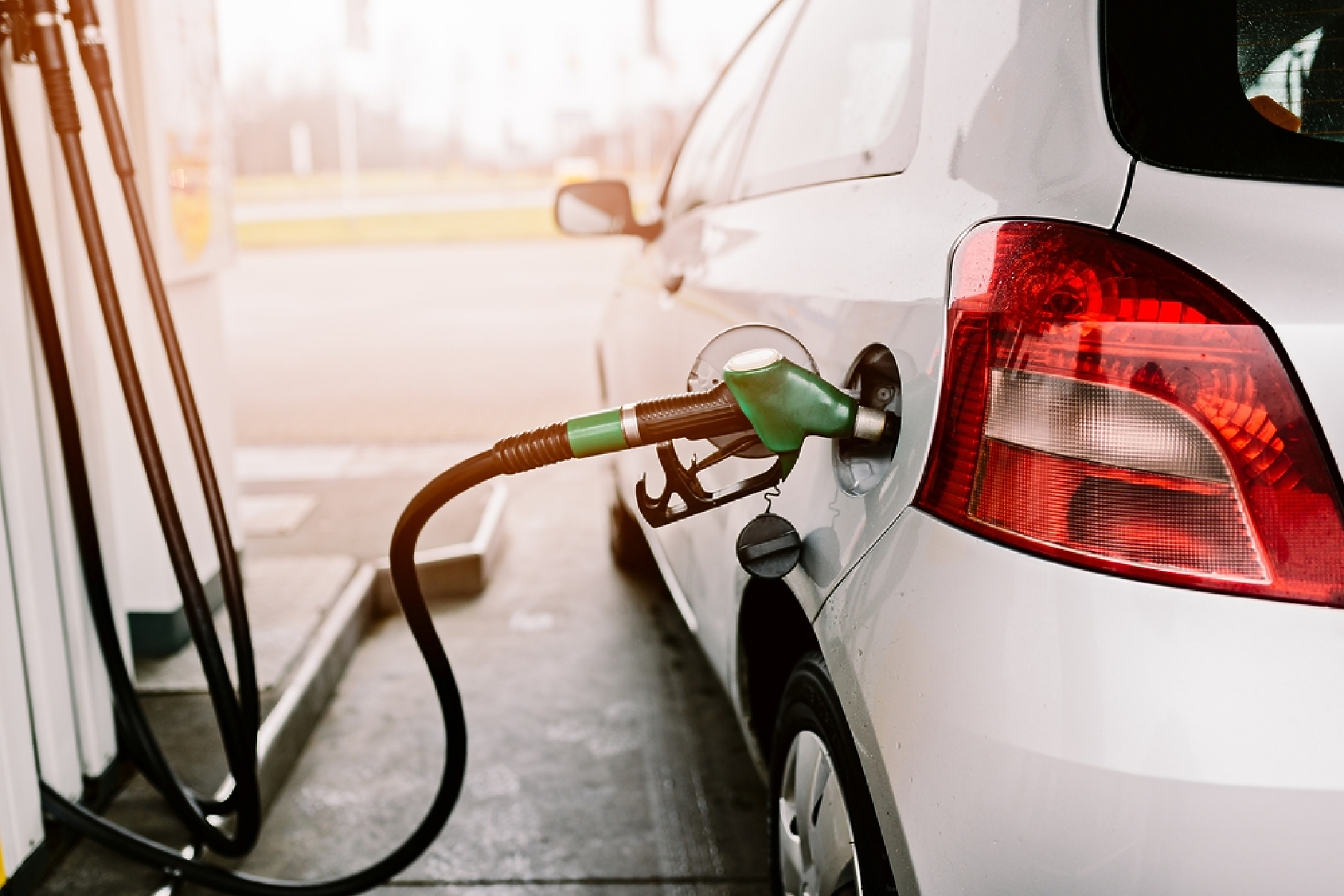 Експерт: Няма фактор за поскъпване на горивата, цените им са паднали с  20% за три месеца 