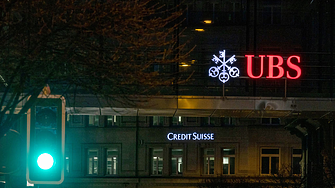 UBS се съгласи на спасителна сделка за купуване на закъсалата Credit Suisse
