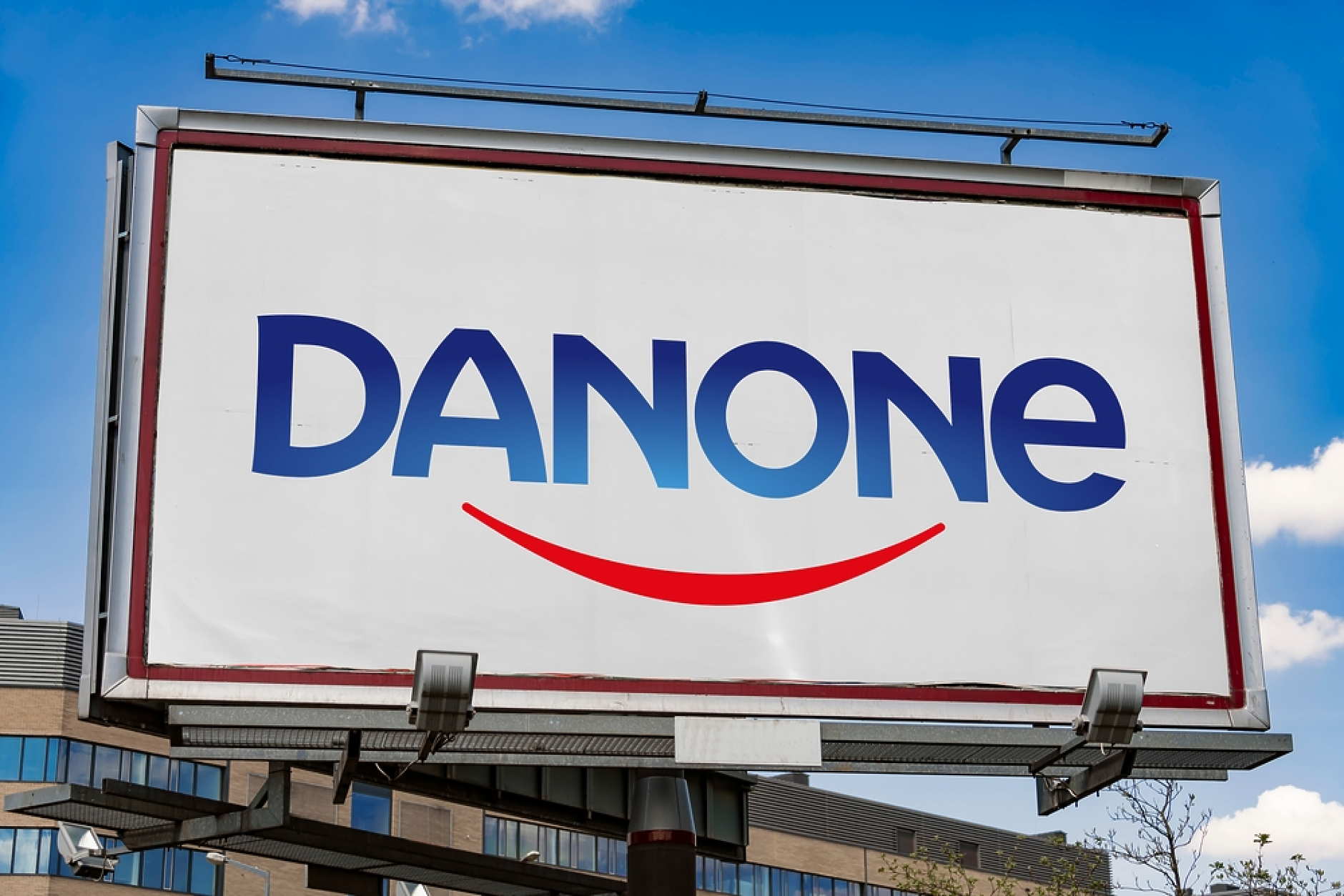 Данон променя имената на продуктите си, за да остане на руския пазар