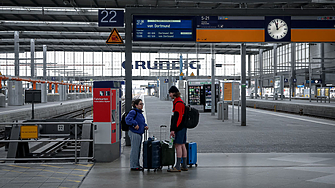 Летищата автогарите и жп гарите в цяла Германия спряха работа