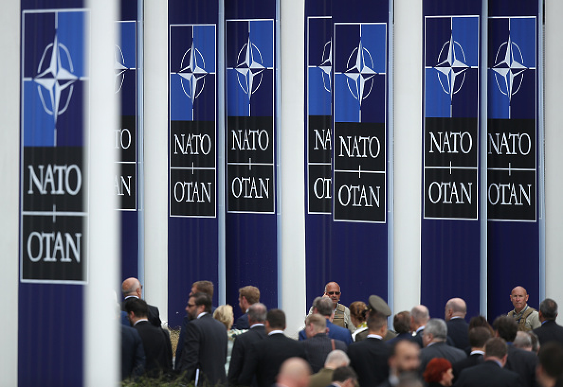 Financial Times: Разногласия в НАТО по въпроса за пътната карта за членство на Украйна