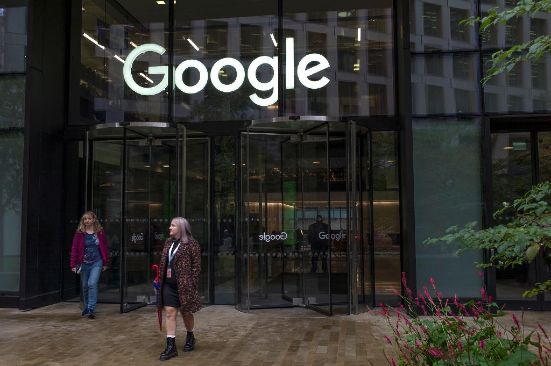 Издатели съдят Google за 3,4 млрд. паунда заради господстващо положение при онлайн рекламите
