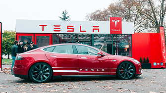 Американската компания Tesla се изкачи с две места в класацията на най скъпите автомобилни