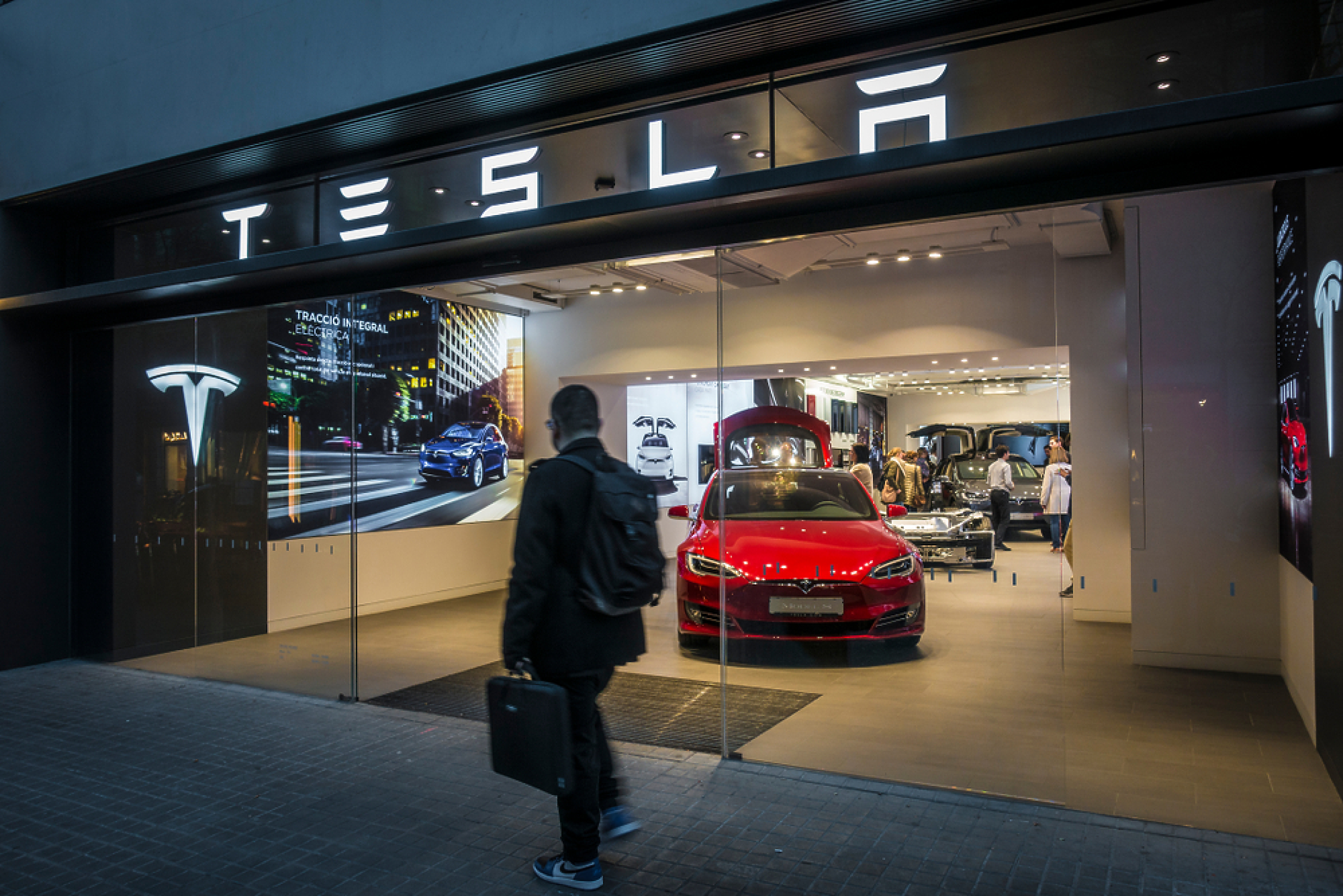 Tesla намали цените  в САЩ за всичките си модели автомобили