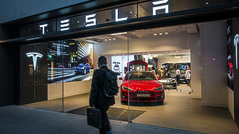 Производителят на електрически автомобили Tesla намали цените на Model S и Model