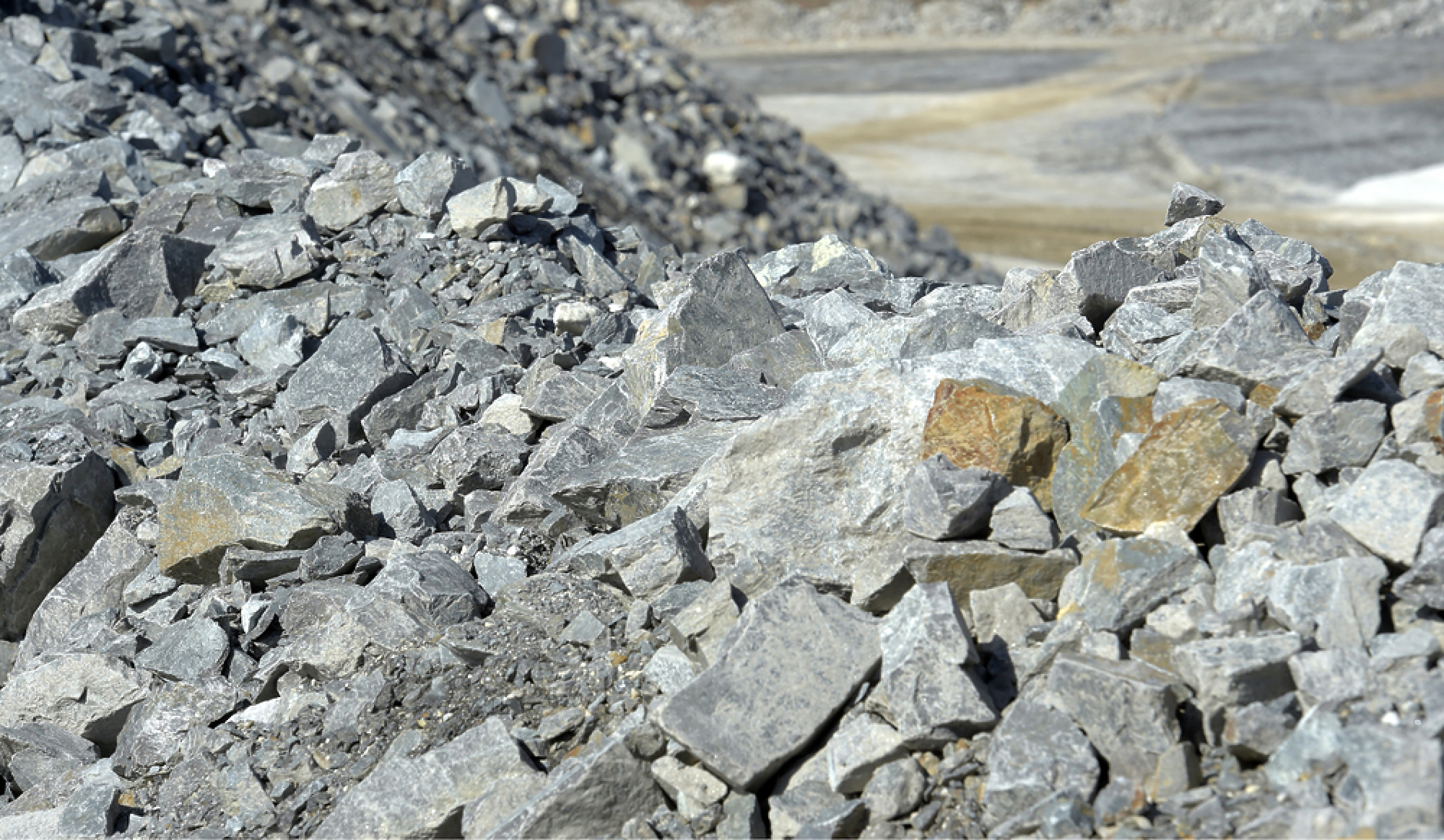 Колапсът в цената на лития парализира минната дейност в Китай