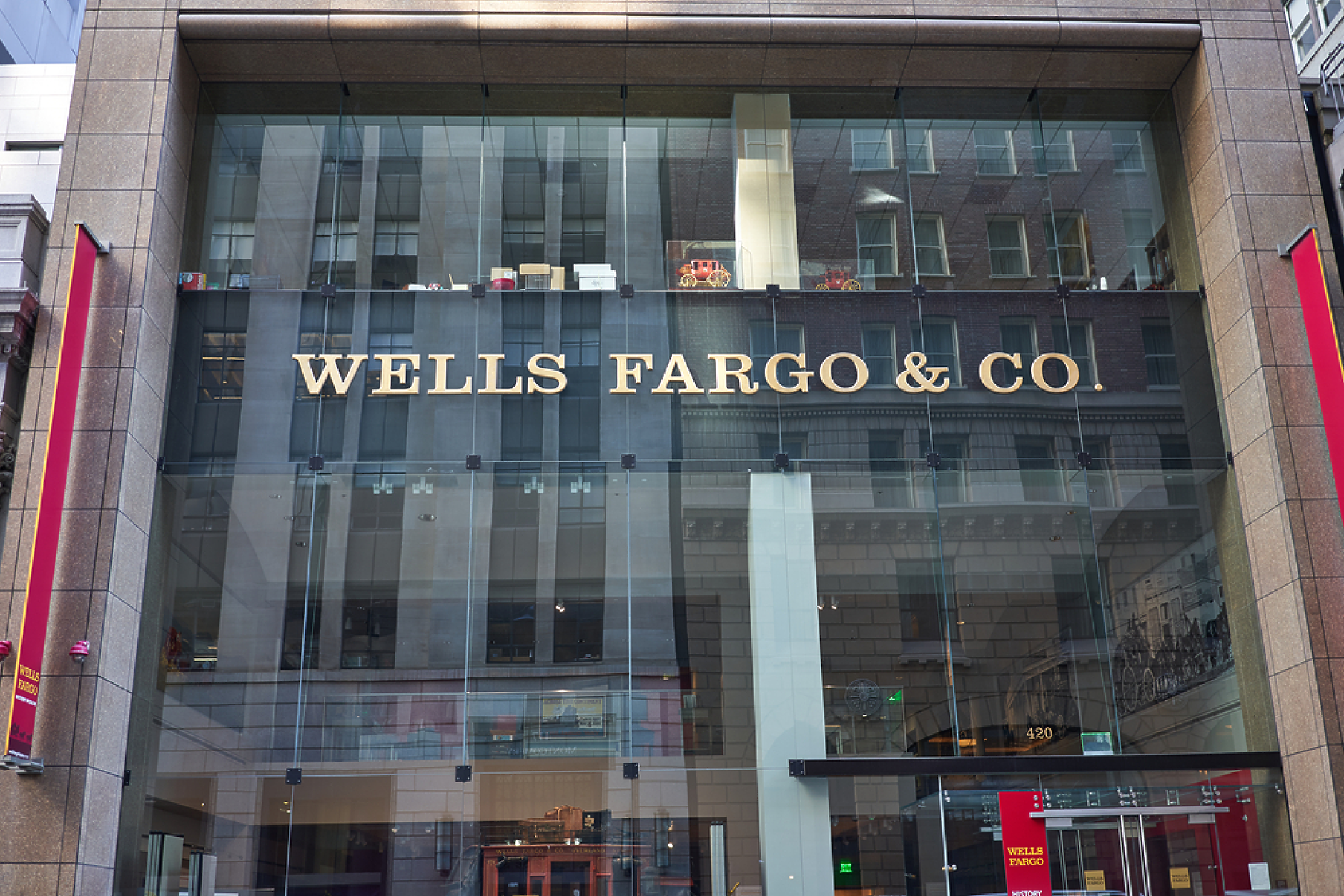 САЩ наложиха тежка глоба на Wells Fargo за неспазване на санкциите срещу Иран и Сирия