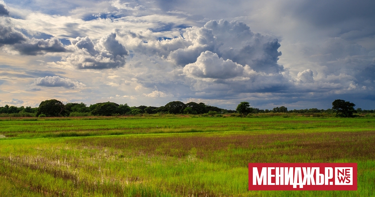 В събота сутринта ще преобладава слънчево време, но от запад