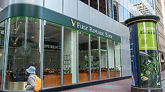First Republic Bank спира изплащането на дивиденти по привилегировани акции