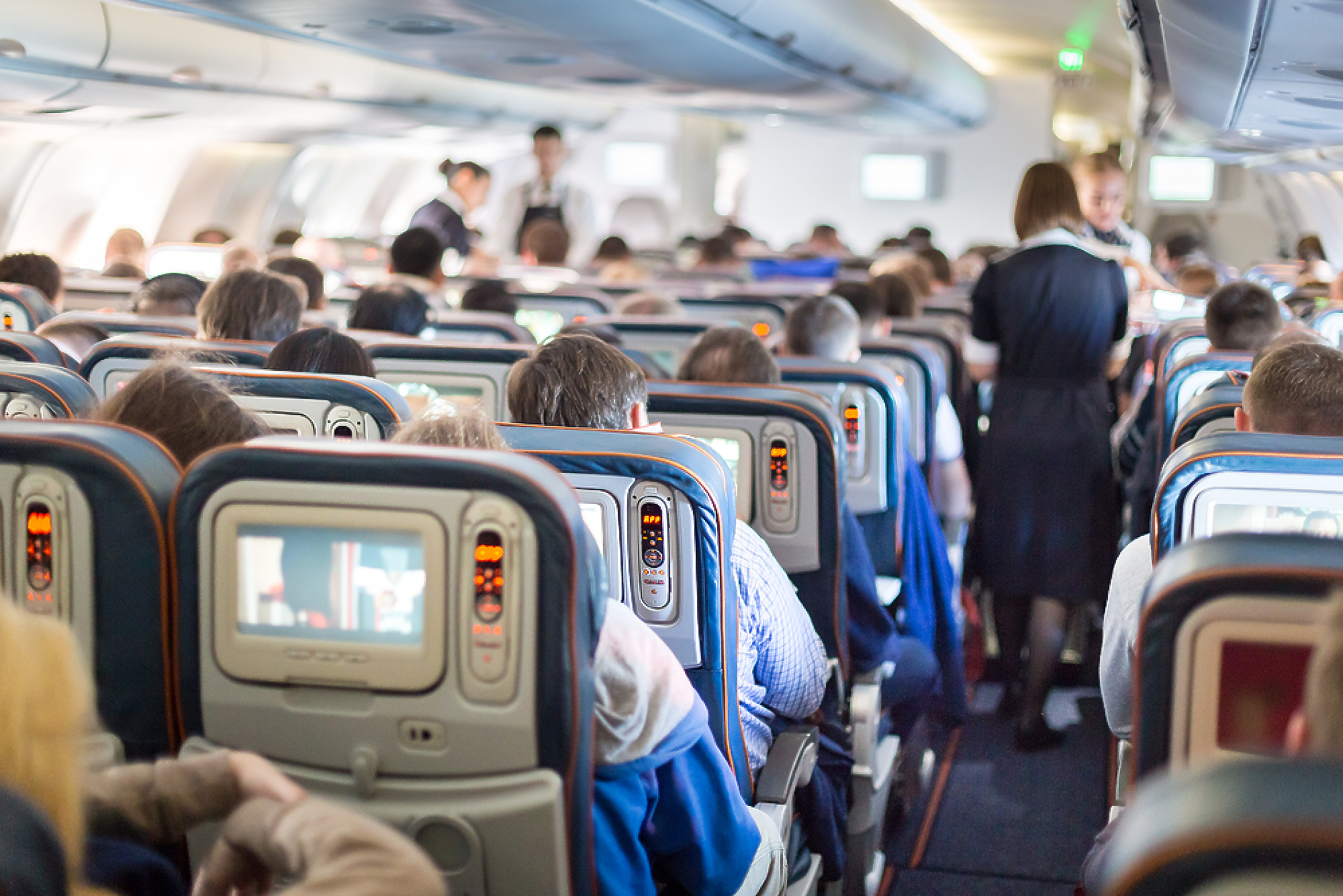 Проучване показва най-добре и най-зле оценените авиокомпании от техните потребители
