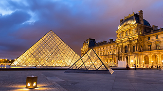 Един от най големите музеи в света Лувърът остана затворен днес заради