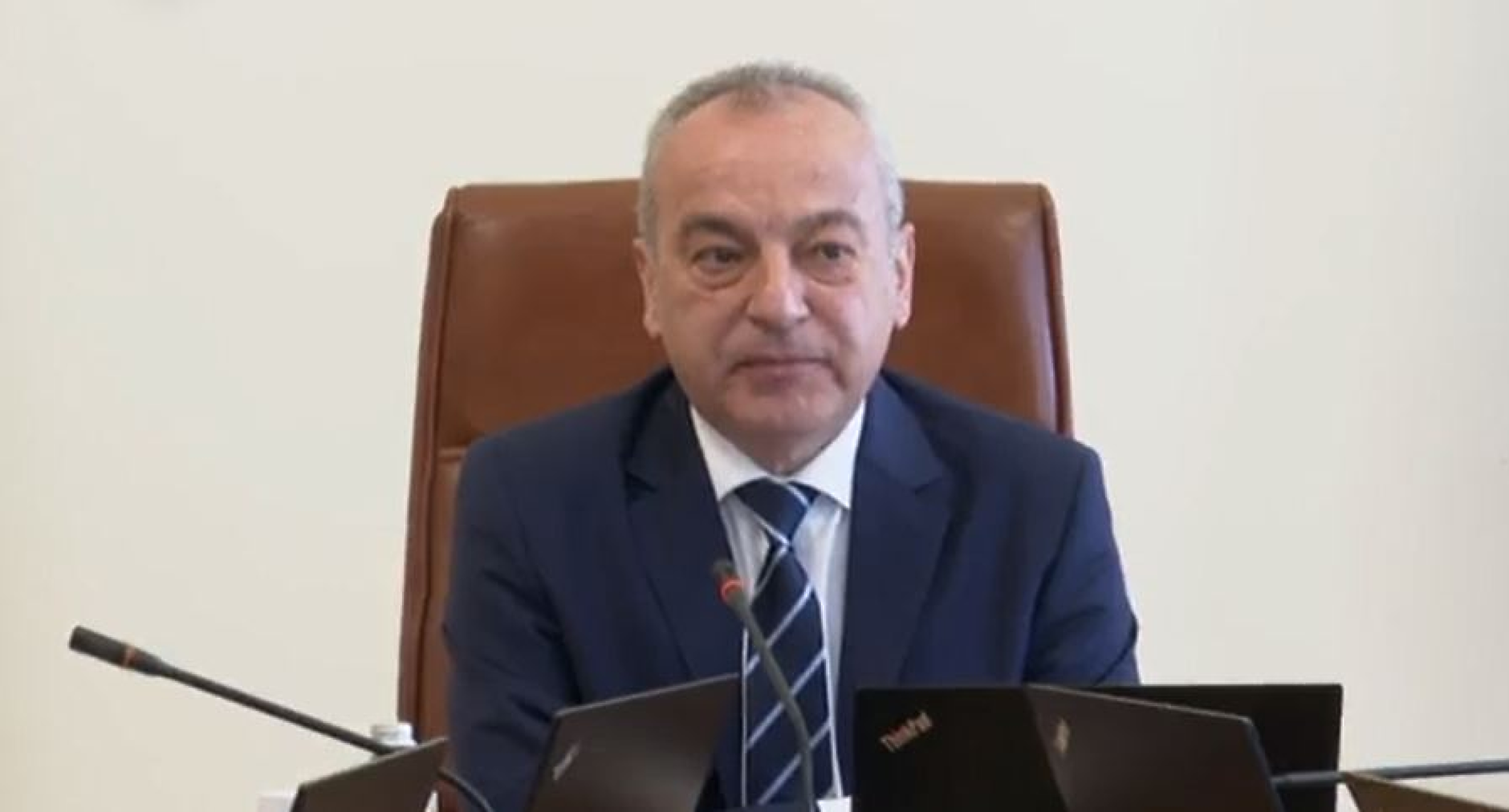 Гълъб Донев призова депутатите бързо да пристъпят към избора на председател на 49-ото НС