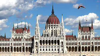САЩ санкционираха служители на базирана в Будапеща банка. Предупредиха Унгария да ограничи връзките си с Москва