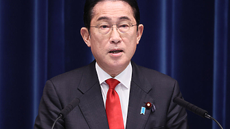 Японският премиер Фумио Кишида поднови предизборната си дейност прекъсната по рано