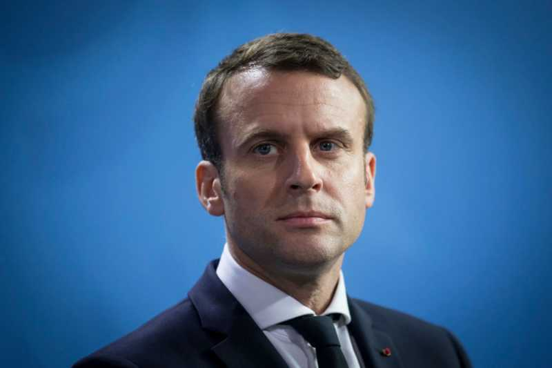 Близо трима от всеки четирима французи са недоволни от президента Макрон