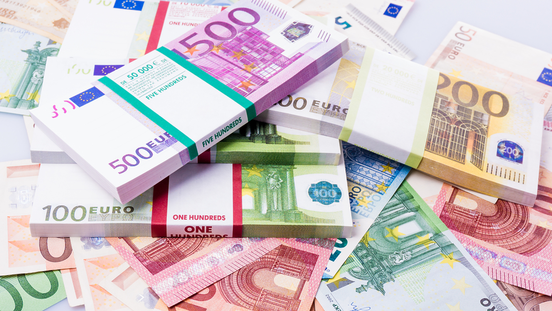 Заемите на Полша Румъния и Унгария достигнаха рекордно ниво