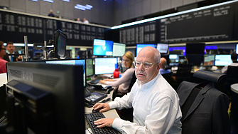 Европейските борсови индекси регистрираха понижения в петък след като спадът