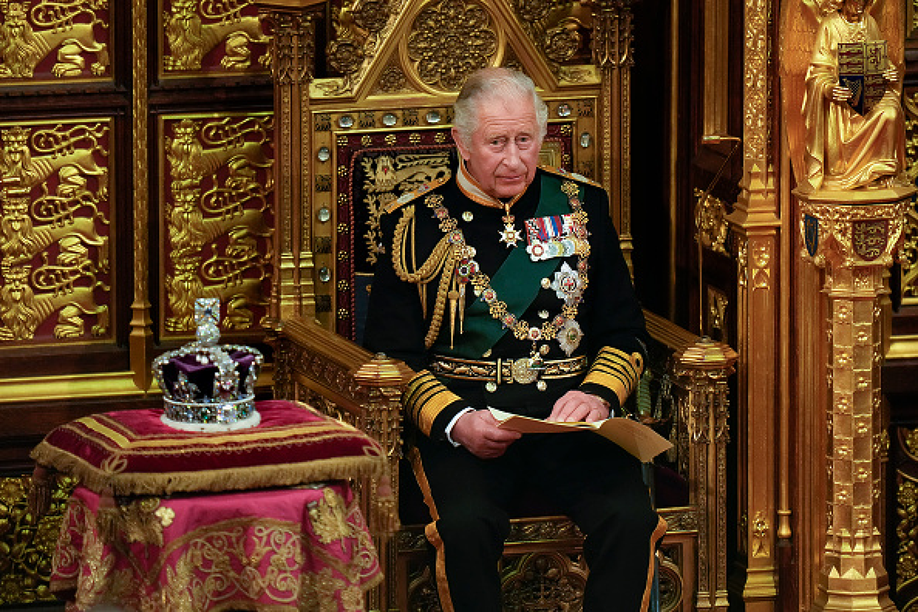 Дни преди коронацията: 62% от британците смятат, че Чарлз III ще бъде добър крал