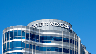 Американската банка  PacWest загуби 60% от стойността си след новина за възможна продажба
