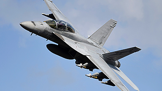 Изтребител  F-18 се разби в Испания