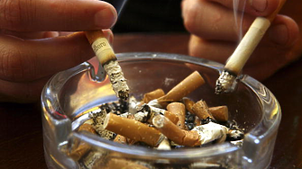 Влиза в сила забраната за пушене на канабис в квартала на Червените фенери в Амстердам