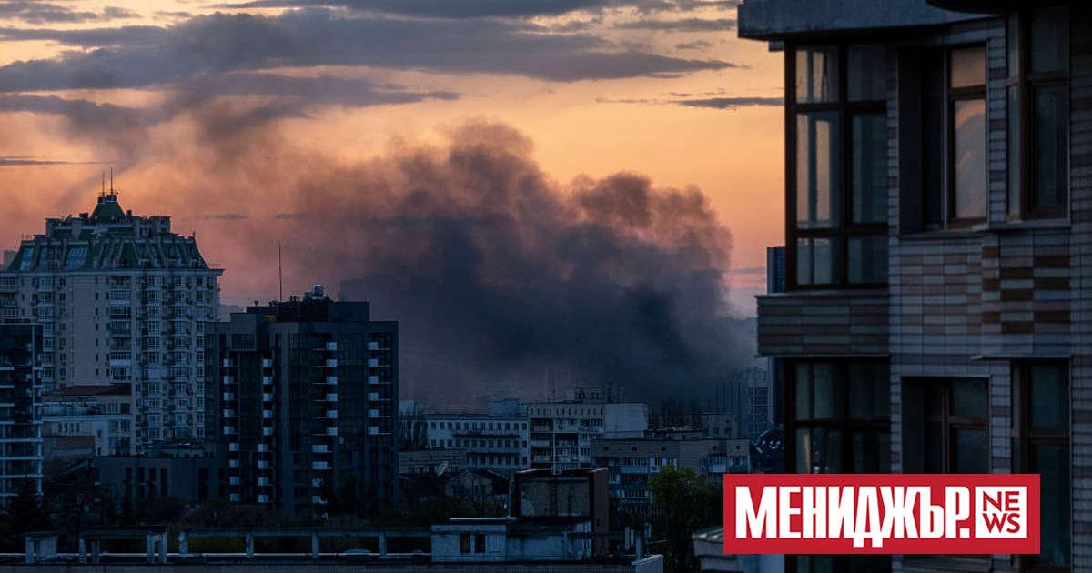 Падащи отломки по време на въздушно нападение предизвикаха пожари в