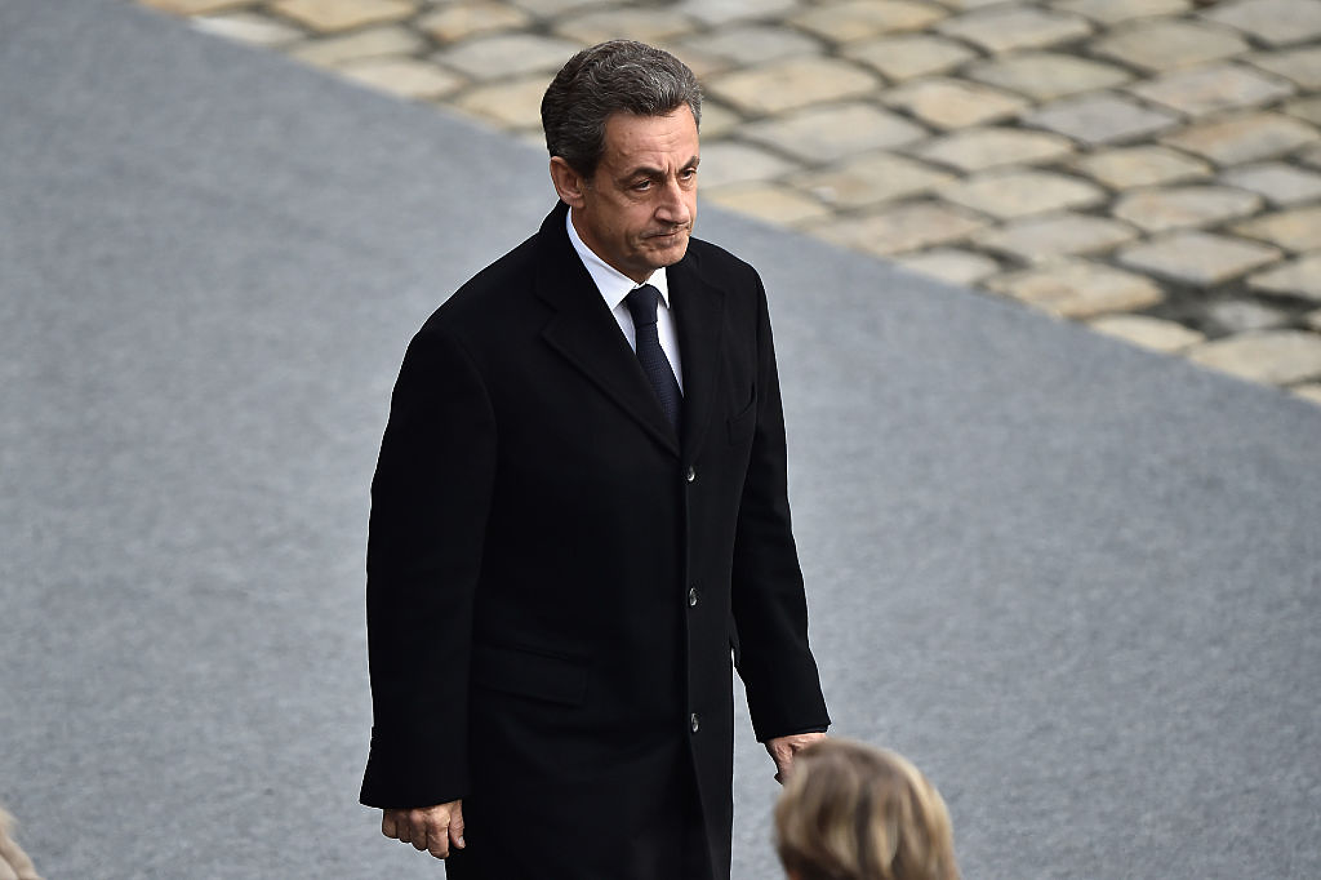 Саркози загуби обжалване по дело за корупция, ще носи електронна гривна