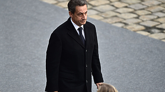 Саркози загуби обжалване по дело за корупция, ще носи електронна гривна