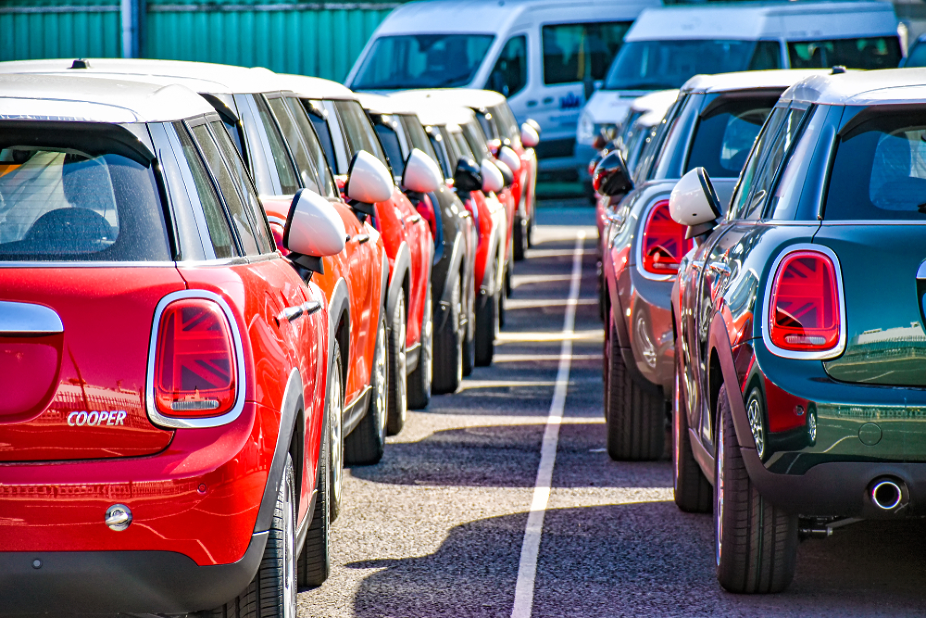 Производството на автомобили във Великобритания  отбелязва ръст  трети пореден месец