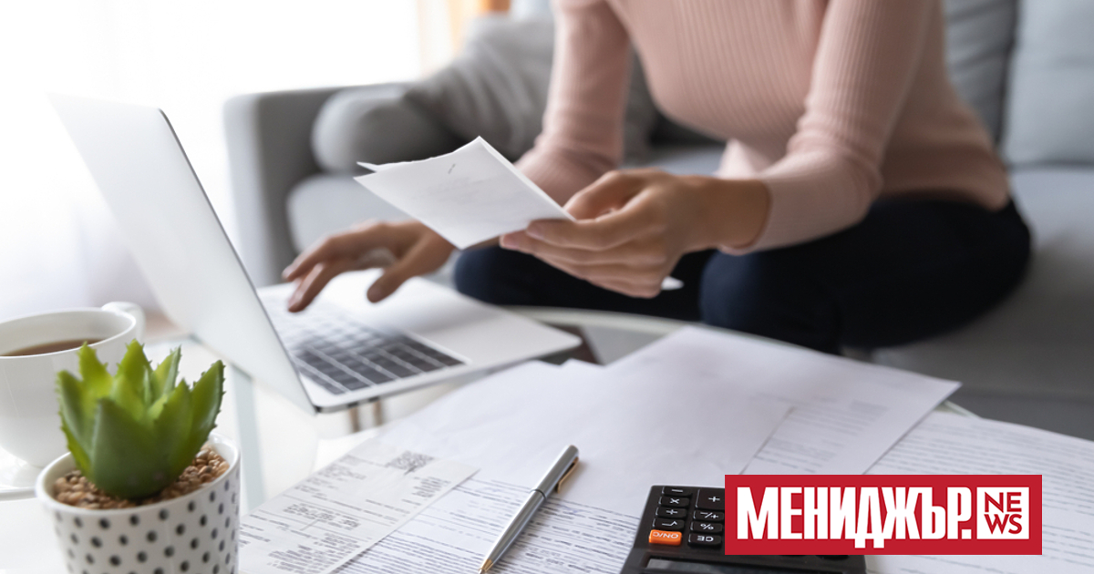 Миналата година Сам e имал основна заплата от около 200