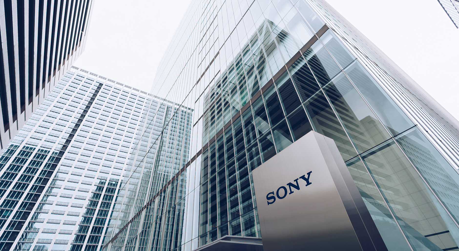 Sony  обмисля листване на борсата на финансовото си подразделение