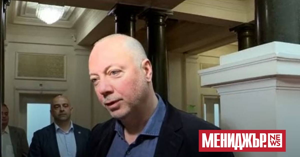 Президентът Румен Радев подписа указа за съставяне на кабинет, след