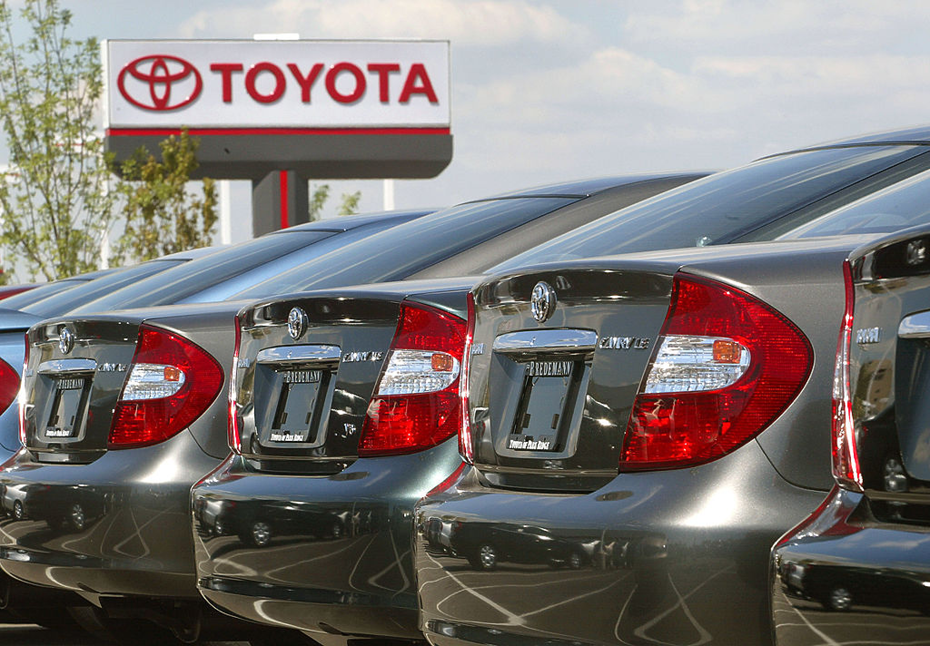 Toyota разкрива планове за батерии от ново поколение за своите електромобили