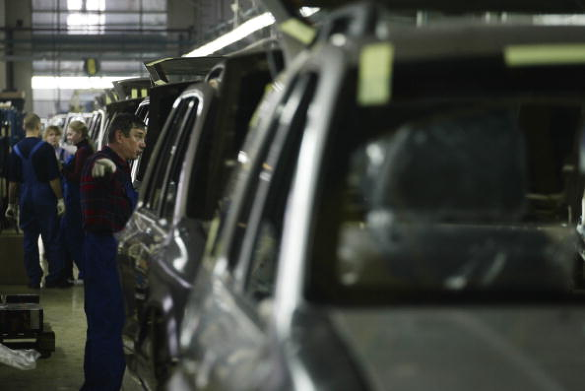 Руската  АвтоВАЗ планира да вземе осъдени за производството на Лада