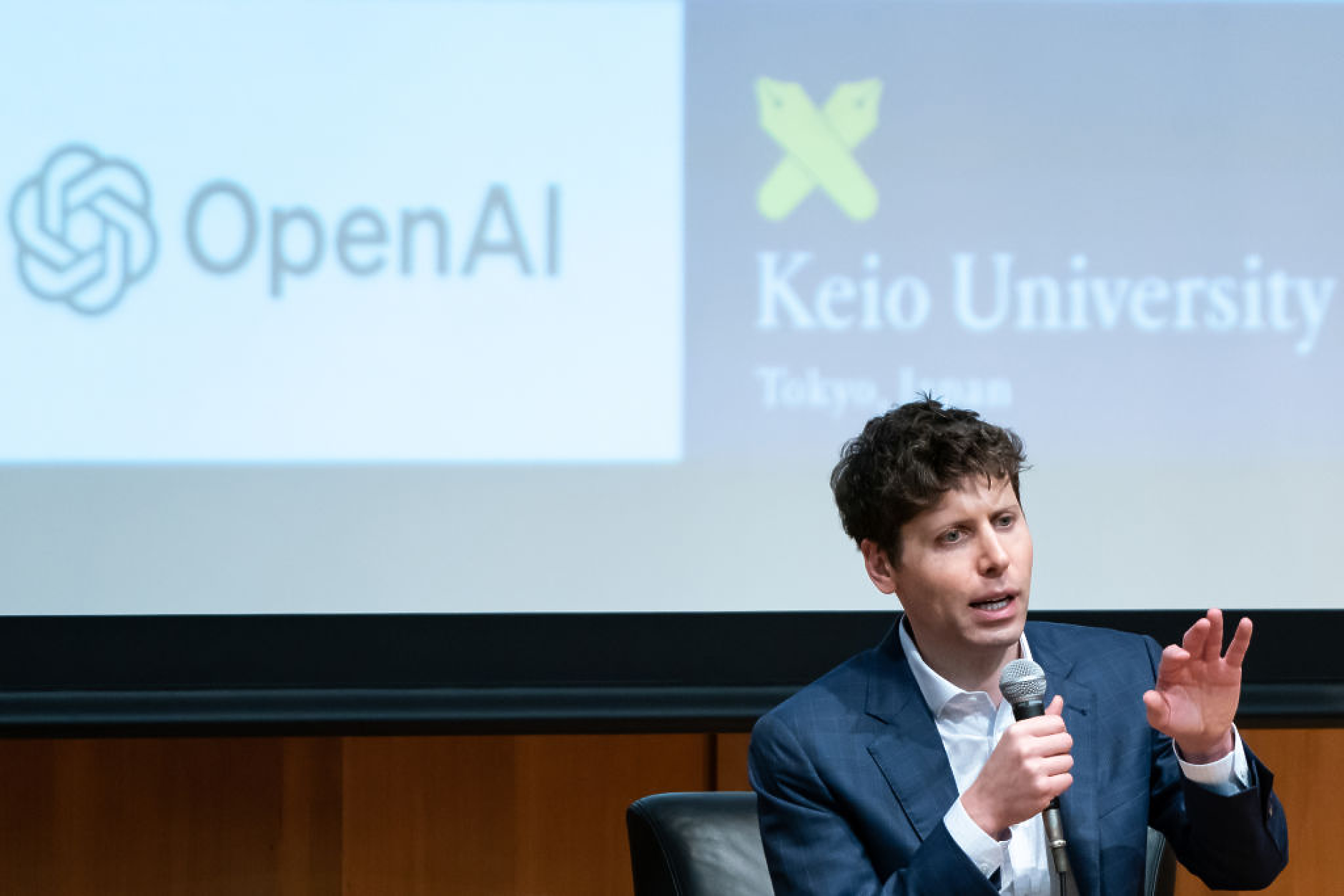 Шефът на OpenAI е оптимист за глобалната координация в сферата на изкуствения интелект