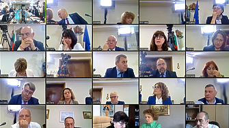След над 15-часово заседание ВСС отложи за понеделник гласуването за отстраняването на Иван Гешев