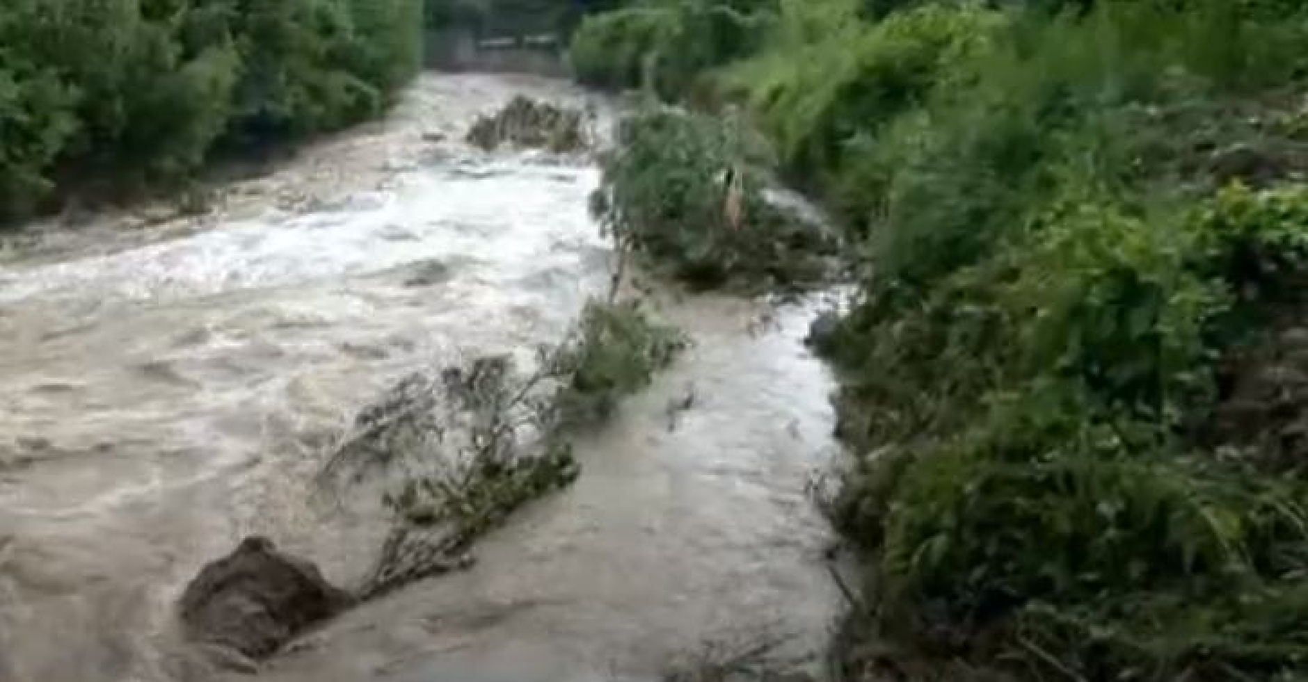 Частично бедствено положение е обявено в община Етрополе след проливните дъждове