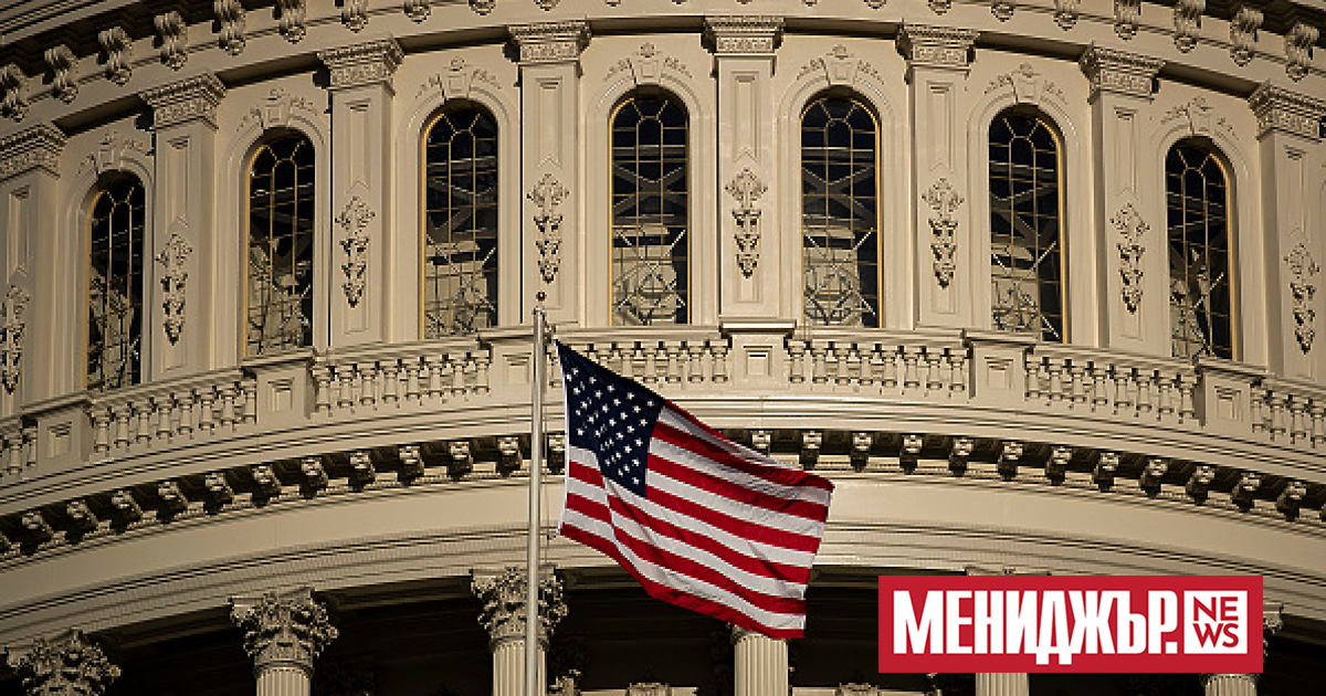 Поне 100 от 536 членове на настоящия Конгрес на САЩ са